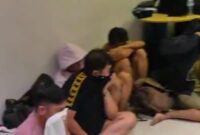 1760894867663-peserta-pesta-gay-di-hotel-surabaya-tengah-bugil-saat-digerebek-1760840420067_169