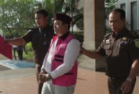 1760981397837-sh-tersangka-korupsi-modus-kur-fiktif-digiring-petugas-kejari-badung-ke-lapas-kerobokan-untuk-ditahan-senin-20102025-dok-kejar-1760967615586_169