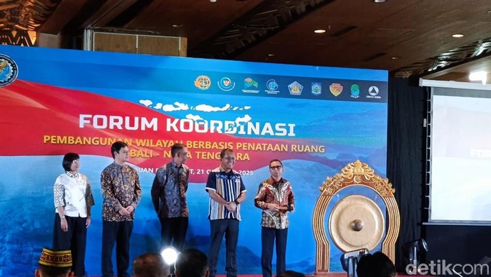 1761046363812-soft-launching-forum-koordinasi-pembangunan-wilayah-berbasis-tata-ruang-bali-nusra-di-labuan-bajo-manggarai-barat-ntt-senin-21-1761038696272_169