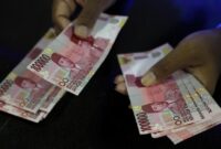 1761067952849-ilustrasi-uang_169