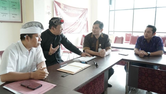 1761068017063-wakil-bupati-karangasem-pandu-prapanca-lagosa-sidak-puskesmas-abang-1-selasa-21102025-dok-prokopim-karangasem-1761051231331_169