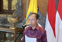 1761132646316-gubernur-bali-wayan-koster-saat-jumpa-pers-di-rumah-jabatannya-jayasabha-denpasar-rabu-22102025-rizki-setyodetikbali-1761129919552_169