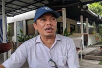 1761154489948-direktur-walhi-ntb-amri-nuryadin-ditemui-di-mataram-rabu-22102025-foto-ahmad-viqidetikbali-1761133522968_169