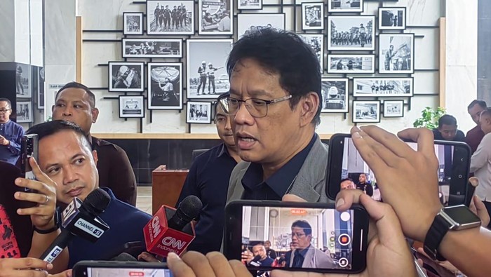 1761197998345-menkeu-purbaya-1761108712088_169