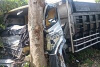 1761219202279-penampakan-truk-yang-menabrak-ibu-dan-anak-di-lombok-tengah-rabu-22102025-1761139568781_169