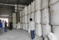 1761240514645-stok-gabah-di-salah-satu-tempat-penggilingan-padi-di-badung-kamis-23102025-agus-ekadetikbali-1761226944147_169