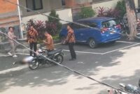 1761240520388-suasana-saat-t-tergeletak-di-depan-lobi-gedung-fisip-unud-denpasar-rabu-15102025-foto-dok-istimewa-1760516495829_169