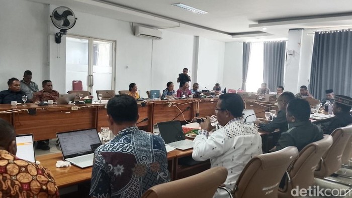 1761240531057-raker-dprd-manggarai-barat-1761233228627_169