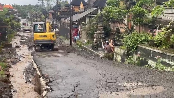 1761240644369-proyek-jalan-1761221981546_169