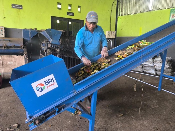 1761261379693-alat-pengolahan-sampah-tps3r-pudak-mesari-1761232418109_43