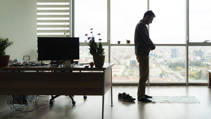 1761261481607-ilustrasi-salat-sholat_169