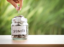 1761347871260-ilustrasi-donasi_43