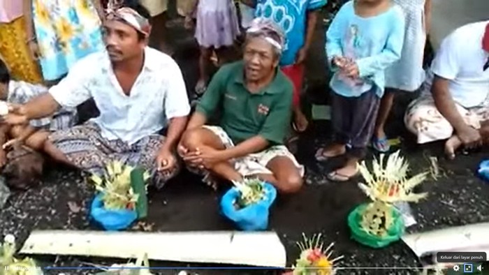 1761391700040-tradisi-gocek-taluh-di-karangasem-bali-1761368853608_169