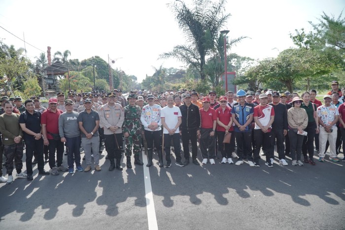 1761478162642-pemkab-bangli-gotong-royong-bersih-bersih-sungai-1761469672405
