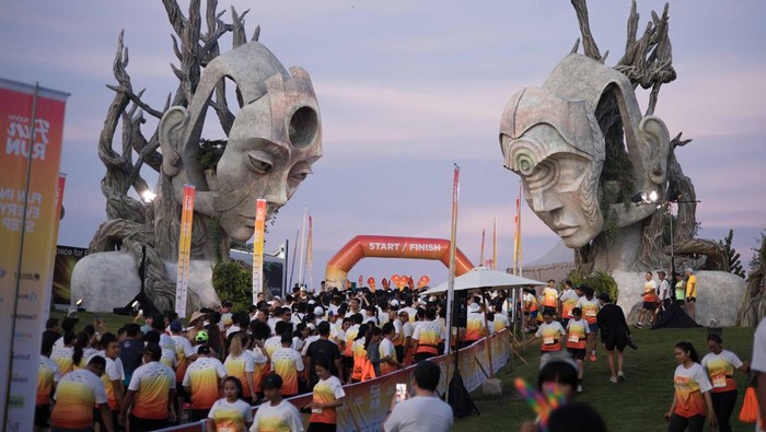 1761478327517-lebih-dari-1500-pelari-dari-berbagai-kalangan-antusias-mengikuti-5k-fun-run-2025-di-nuanu-creative-city-tabanan-bali-minggu-26-1761458725093_169