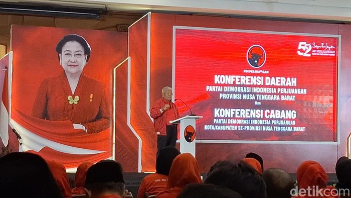 1761543006249-ketua-dpd-pdi-perjuangan-ntb-rachmat-hidayat-saat-pembukaan-konferensi-daerah-pdip-ntb-di-hotel-lombok-raya-mataram-ntb-senin--1761539603452_169