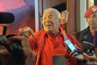 1761564731594-ketua-dpd-pdip-ntb-rachmat-hidayat-saat-diwawancarai-di-mataram-ntb-senin-27102025-foto-nathea-citradetikbali-1761549887672_169