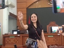 1761651210290-nikita-mirzani-1761639935277_43