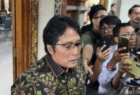 1761651238222-wakil-gubernur-bali-i-nyoman-giri-prasta-saat-ditemui-di-kantor-gubernur-bali-selasa-28102025-rizki-setyo-1761644819058_169
