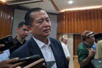 1761672704213-gubernur-ntb-lalu-muhamad-iqbal-saat-ditemui-di-gedung-sangkareang-kantor-gubernur-ntb-selasa-28102025-ahmad-viqidetikbali-1761654805195_169