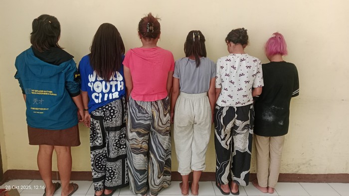 1761672763139-enam-psk-ditangkap-satpol-pp-damkar-sikka-ntt-senin-27102025-dok-satpol-pp-damkar-sikka-1761650565838