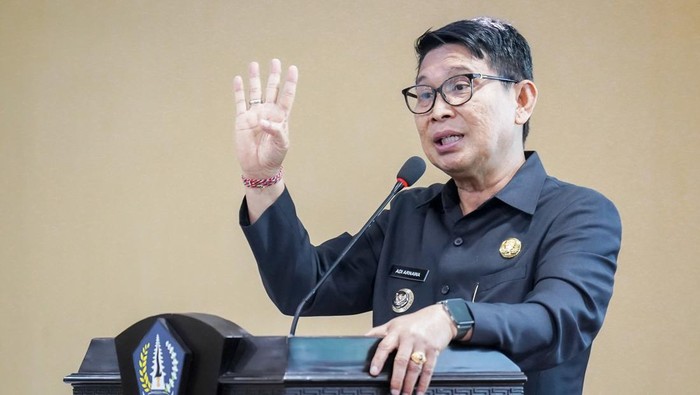 1761716135678-adi-arnawa-1761704114618_169