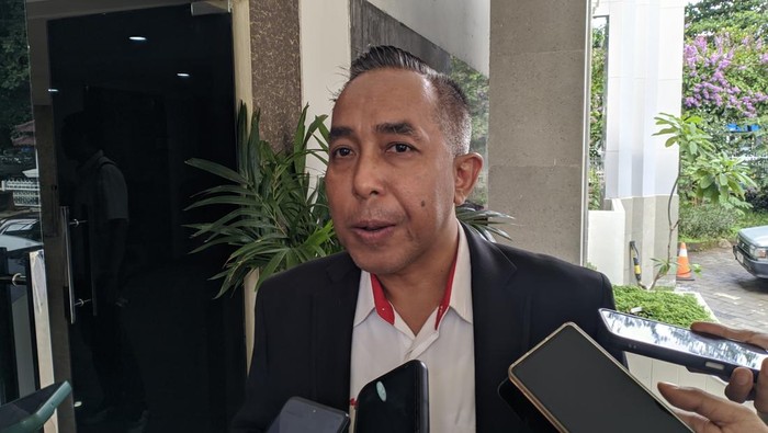 1761759166846-ketua-koni-ntb-mori-hanafi-saat-ditemui-ditemui-di-kantor-gubernur-ntb-rabu-sore-29102025-foto-ahmad-viqidetikbali-1761745454711_169