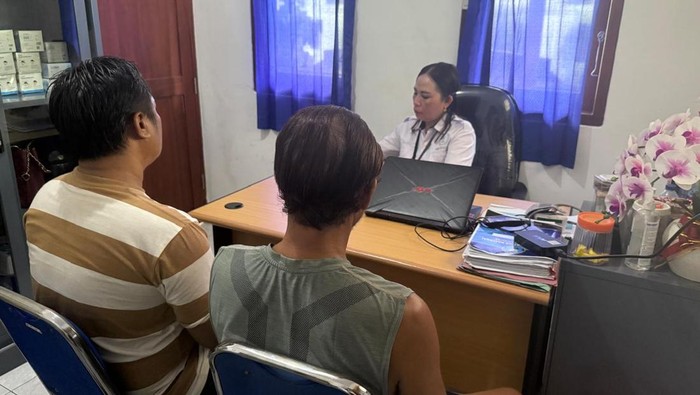 1761759172404-eks-anggota-polri-dan-temannya-diamankan-karena-positif-narkoba-senin-27102025-1761744154885_169