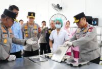 1761845466863-wakapolri-komjen-dedi-prasetyo-paling-kanan-mengunjungi-sppg-plawa-yang-dioperasikan-oleh-polda-bali-kamis-30102025-dok-polda--1761826876705_169