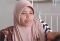 1761845519894-suriani-warga-asal-desa-teratak-kecamatan-batukliang-utara-saat-menceritakan-dirinya-tak-bisa-pulang-karena-kendaraan-miliknya-1761828659119_43