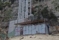 1761845530415-proyek-lift-kaca-setinggi-182-meter-di-tebing-pantai-kelingking-kecamatan-nusa-penida-klungkung-istimewa-1761822402691_169