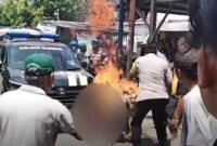 1761931800666-tangkapan-layar-video-viral-maling-motor-dibakar-massa-di-surabaya-1761828746476_169