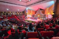 1762104497079-kejuaraan-dunia-vovinam-ke-8-tahun-2025-resmi-dibuka-di-gedung-kesenian-gde-manik-singaraja-minggu-2112025-1762083273072_169