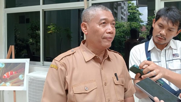 1762191005819-kepala-biro-organisasi-setda-ntb-muhammad-taufieq-hidayat-ditemui-di-mataram-senin-3112025-foto-ahmad-viqidetikbali-1762181745568_169