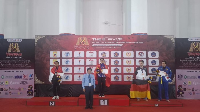 1762277428126-hari-pertama-kejuaraan-dunia-vovinam-yang-digelar-di-gor-indoor-tennis-undiksha-singaraja-jinengdalem-selasa-4112025-koni-bule-1762263561222_169