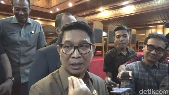 1762277477259-bupati-badung-i-wayan-adi-arnawa-selasa-4112025-agus-ekadetikbali-1762258923099_169