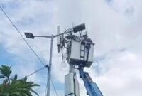 1762320635402-petugas-dishub-badung-memperbaiki-lpju-di-kawasan-jalan-bypass-ngurah-rai-dok-dishub-badung-1762311831005_169