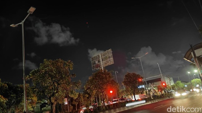 1762320788699-lampu-jalan-mati-di-kawasan-nusa-dua-badung-1762304801207_169