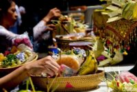 1762384680129-suasana-khidmat-galungan-di-pura-amerta-jati-depok-1745385468745_169