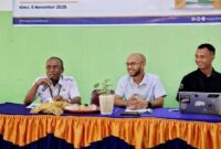 1762384690833-sosialisasi-penyaluran-bantuan-pangan-berupa-beras-dan-minyak-goreng-di-kantor-dinas-ketahanan-pangan-kota-bima-ntb-rabu-51120-1762358783416_169