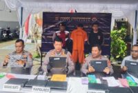 1762407245219-konferensi-pers-kasus-pencurian-alat-elektronik-di-mapolsek-baturiti-tabanan-kamis-6112025-foto-krisna-pradiptadetikbali-1762402937955_169