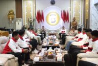 1762407385832-kapolda-bali-irjen-daniel-adityajaya-menerima-atlet-dan-pelatih-tim-kempo-bali-lounge-sura-dwipa-sarvabhavena-polda-bali-rabu--1762390927827_169