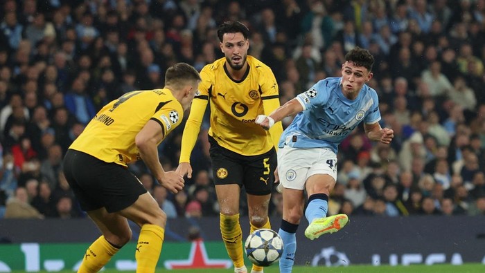 1762407417489-phil-foden-manchester-city-borussia-dortmund-1762379235215_169