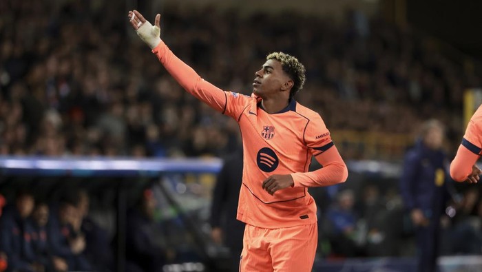 1762428799161-lamine-yamal-barcelona-club-brugge-vs-barcelona-liga-champions-1762394141033_169
