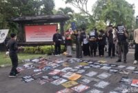 1762450354920-aksi-kamisan-bali-di-kawasan-monumen-bajra-sandi-denpasar-bali-kamis-6112025-foto-fabiola-dianiradetikbali-1762430854045_169