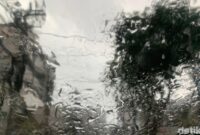 1762471075754-ilustrasi-hujan-di-surabaya_169