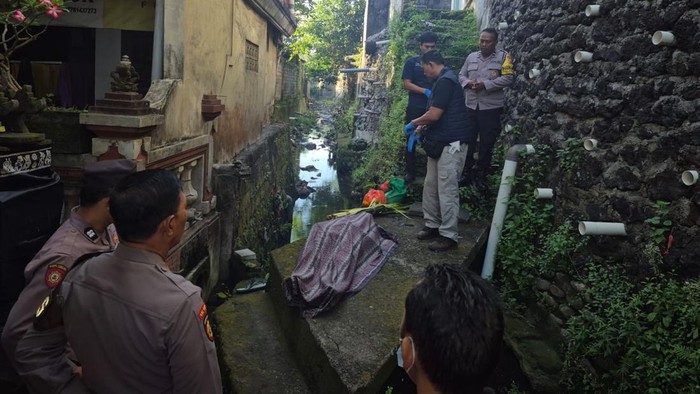 1762601299606-jasad-sukarsa-ditemukan-mengambang-di-sungai-tukad-guming-gang-sedap-malam-jalan-kecubung-desa-sumerta-denpasar-pukul-0600-wit-1762585381155_169