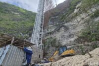 1762622854517-lift-kaca-kelingking-1762607075459_169