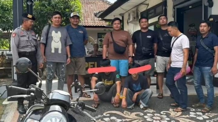 1762709396564-dua-pelaku-curanmor-di-kecamatan-ubud-gianyar-diamankan-di-mapolsek-kp3-gilimanuk-seusai-ditangkap-di-kelurahan-gilimanuk-keca-1762690396405_169