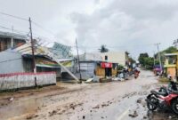 1762774340826-tiang-listrik-roboh-diterjang-angin-puting-beliung-di-desa-maria-kecamatan-wawo-kabupaten-bima-ntb-senin-10112025-1762770143525_169